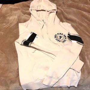 Pink hoodie ‼️last call before leaving the state!!